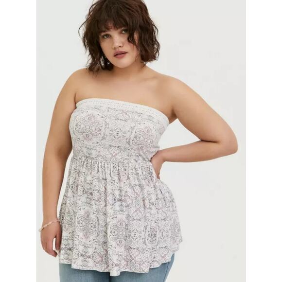 Torrid Super Soft Strapless Peplum Top NWT Size 2 - Picture 1 of 5